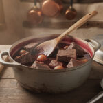 découvrez pourquoi votre bœuf bourguignon est trop dur et apprenez à ajuster la cuisson pour obtenir une viande tendre et savoureuse à chaque fois.